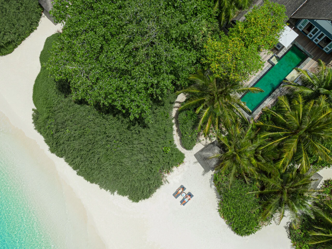Four Seasons Resort Maldives at Landaa Giraavaru 1