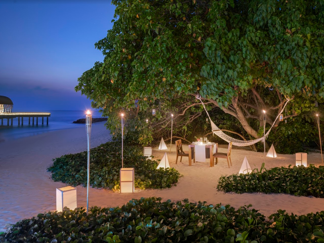 The Westin Maldives Miriandhoo Resort 4