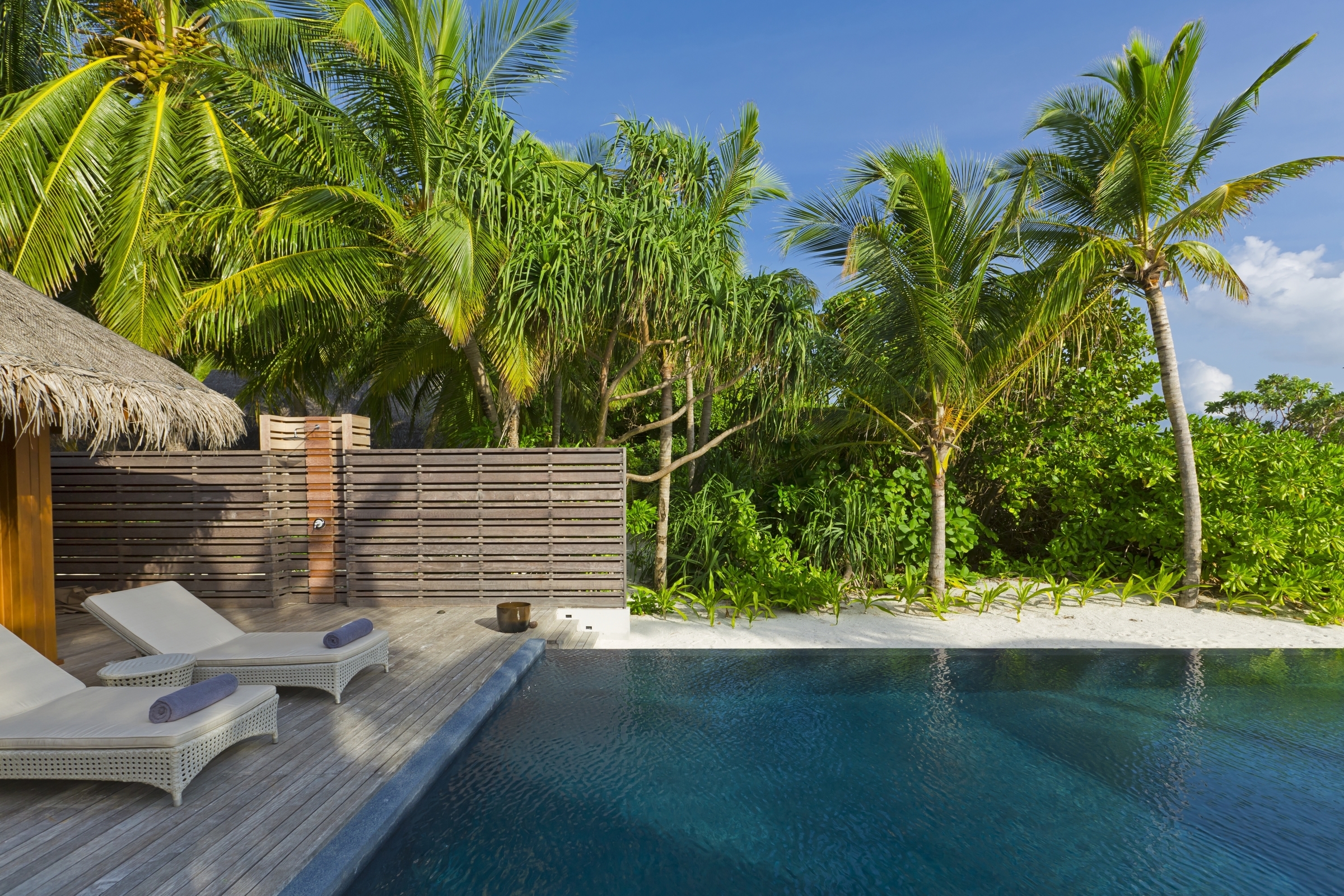 Dusit Thani Maldives 16