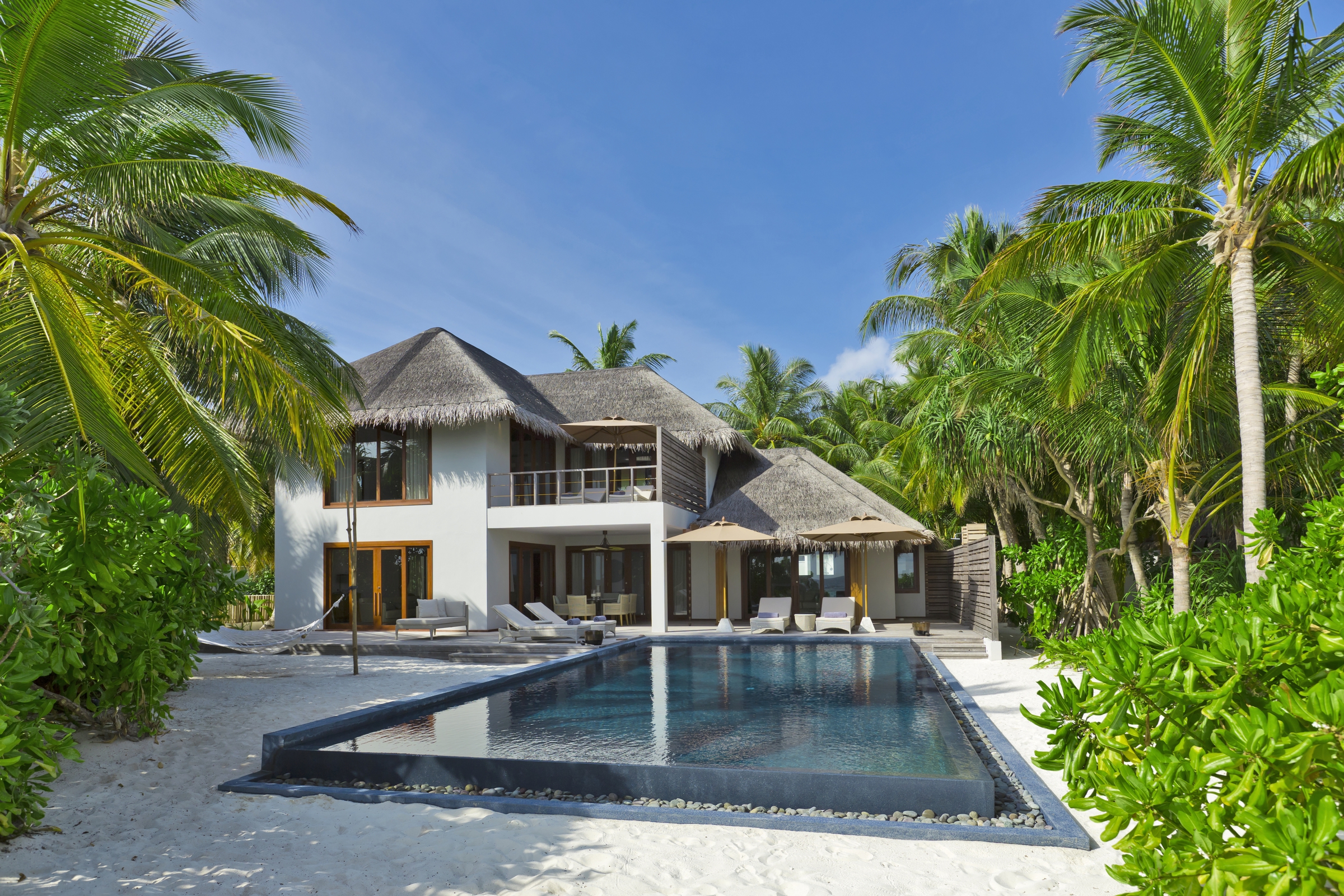 Dusit Thani Maldives 32