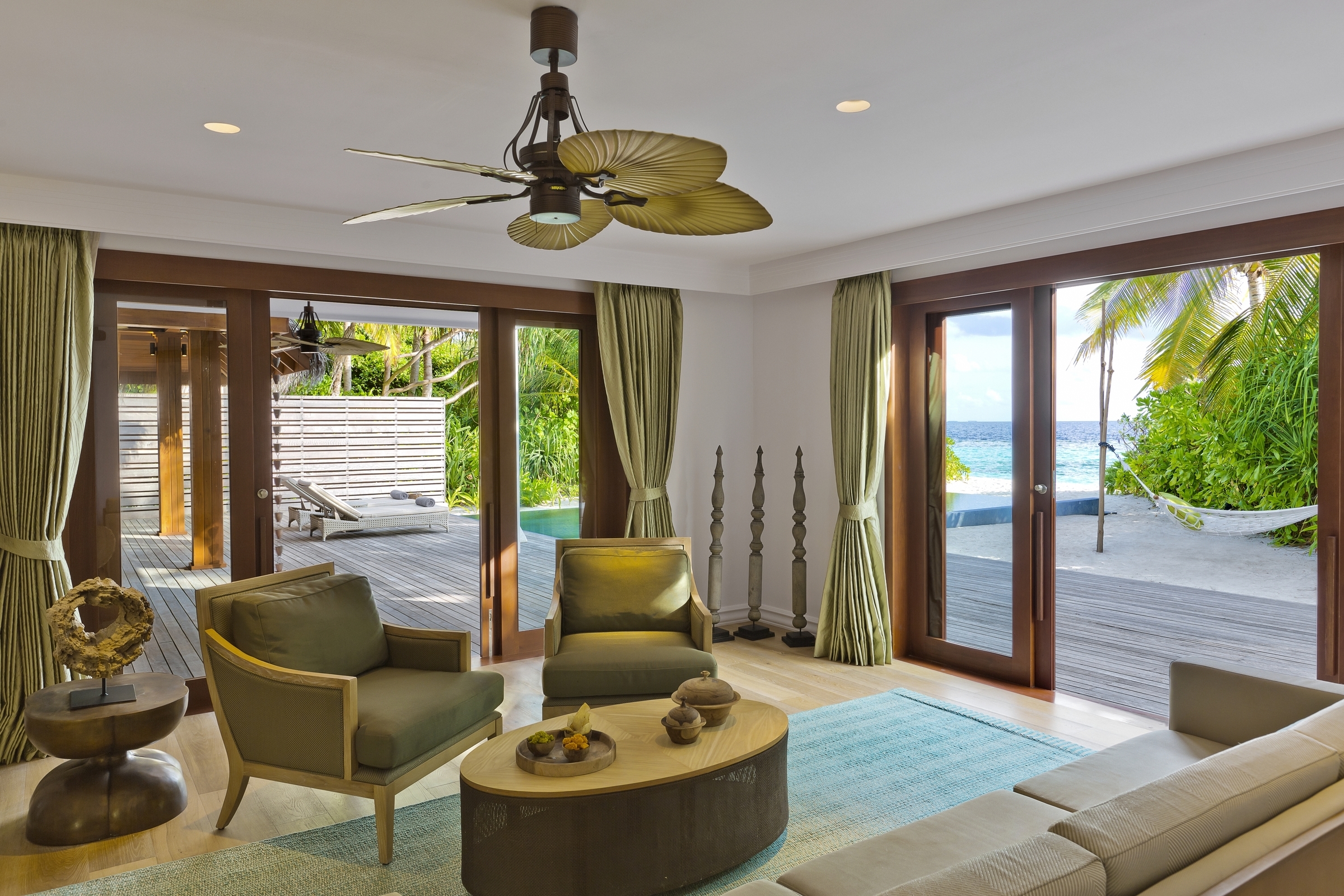 Dusit Thani Maldives 36