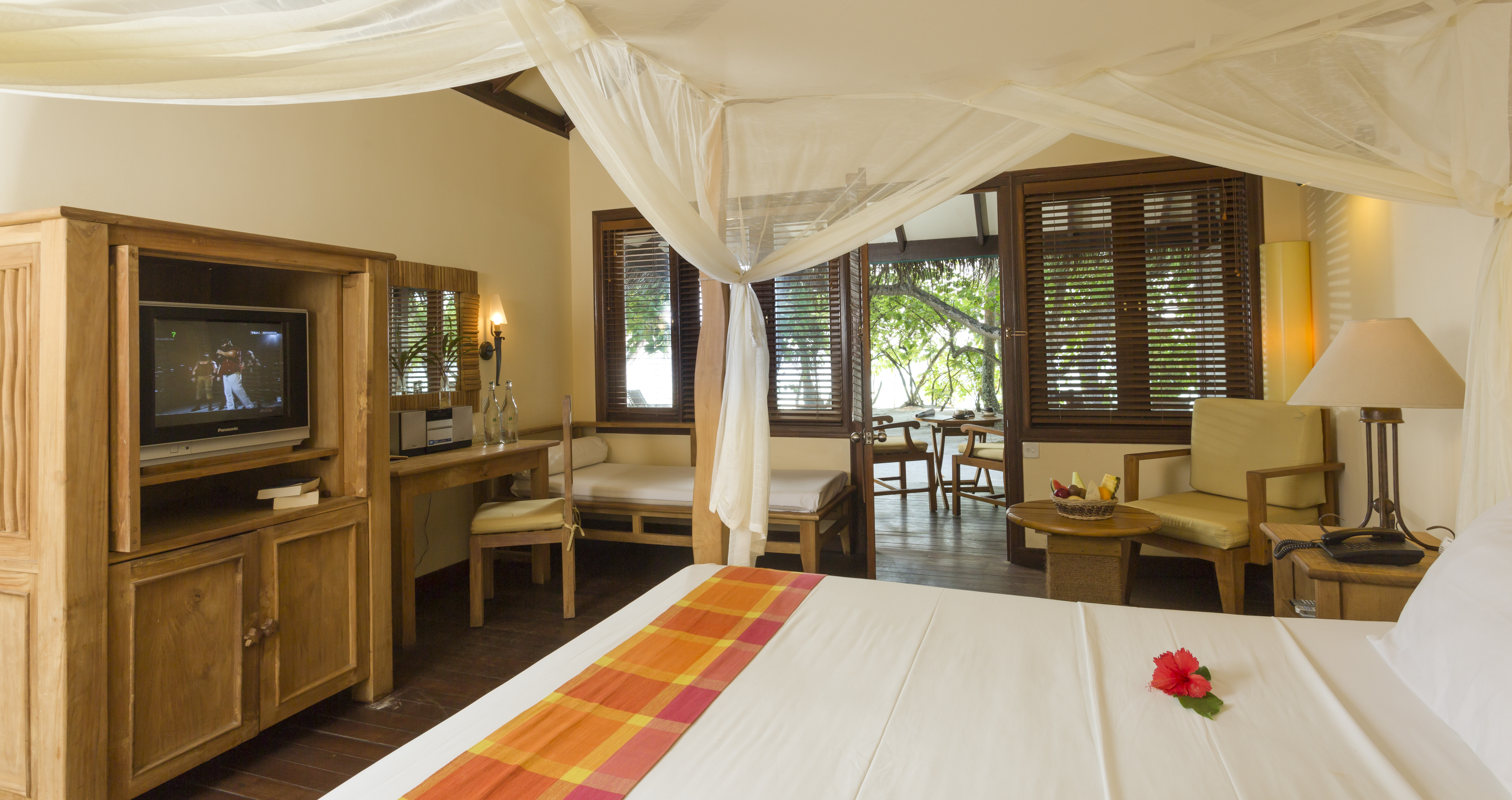 Filitheyo Island Resort 9