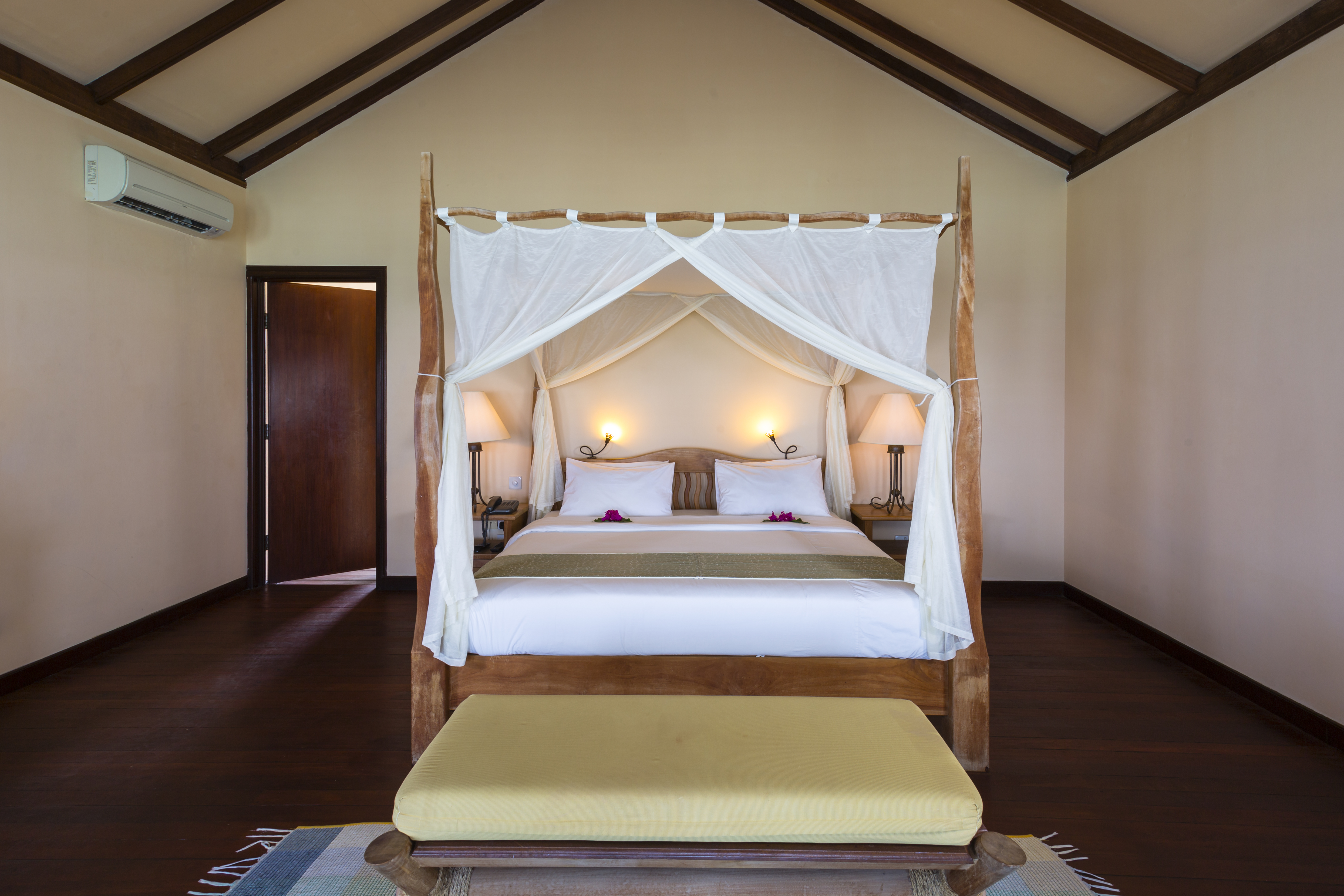 Filitheyo Island Resort 10