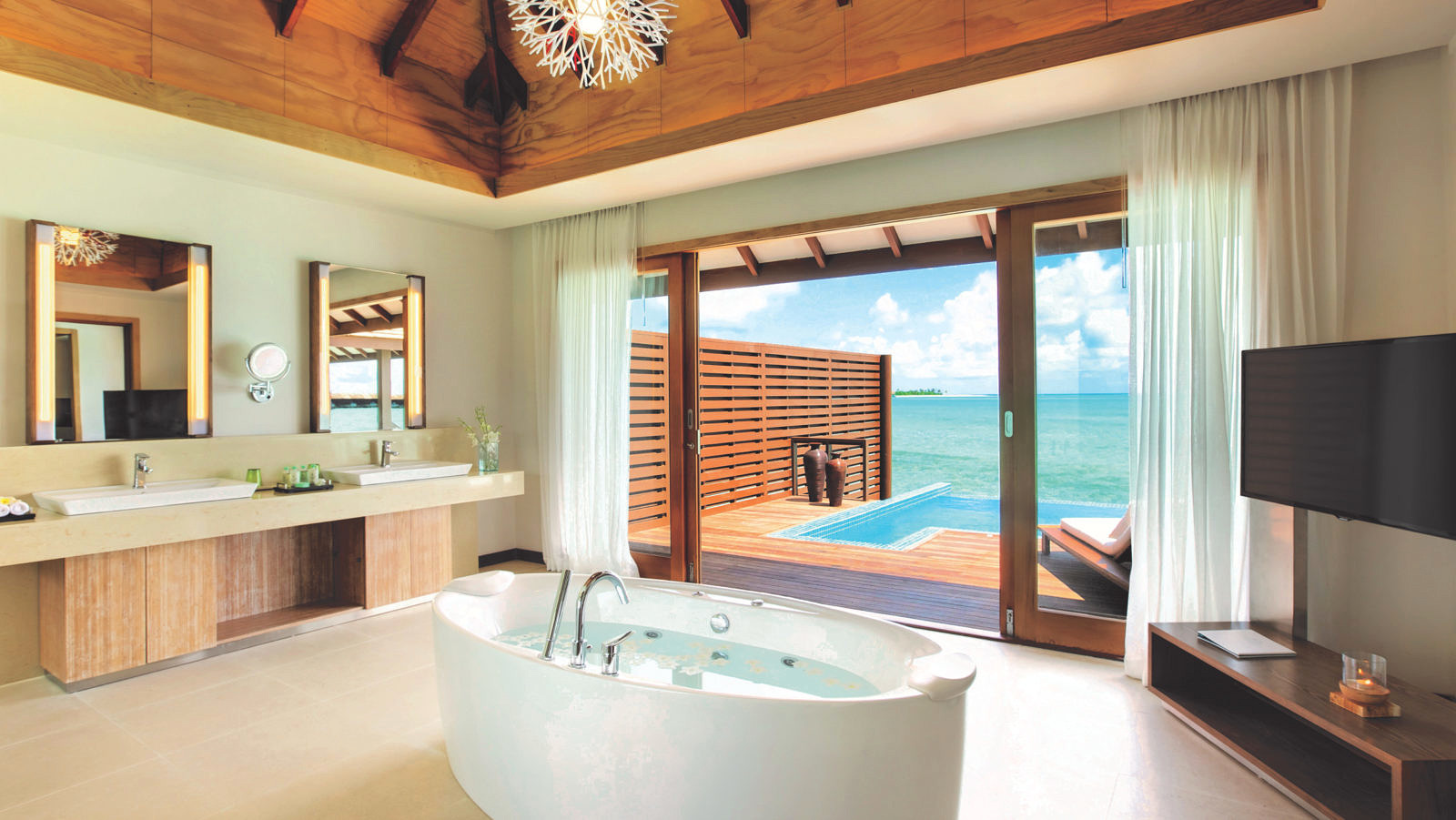 Hideaway Beach Resort & Spa 37