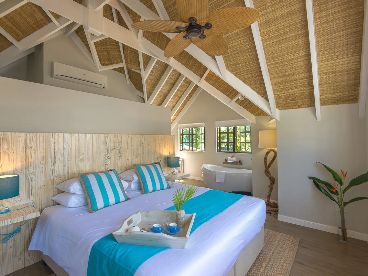 Le Nautique Luxury Waterfront Hotel 3