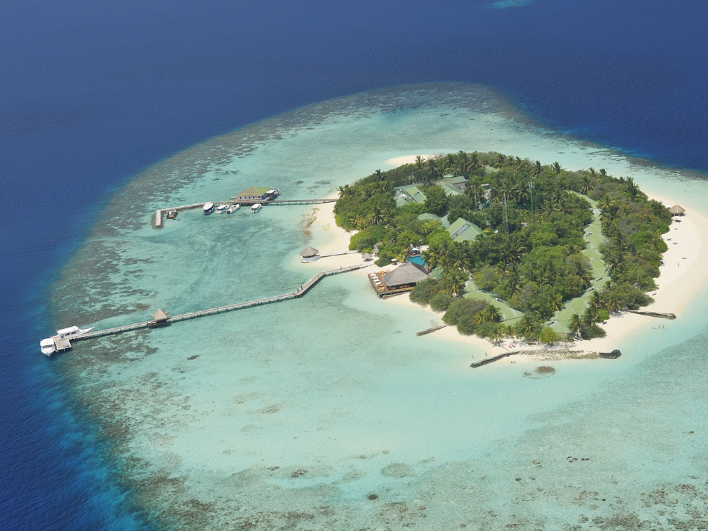 Eriyadu Island Resort 1