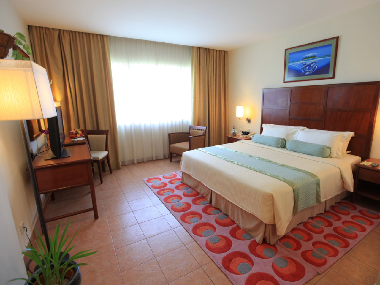 Hulhule Island Hotel 5