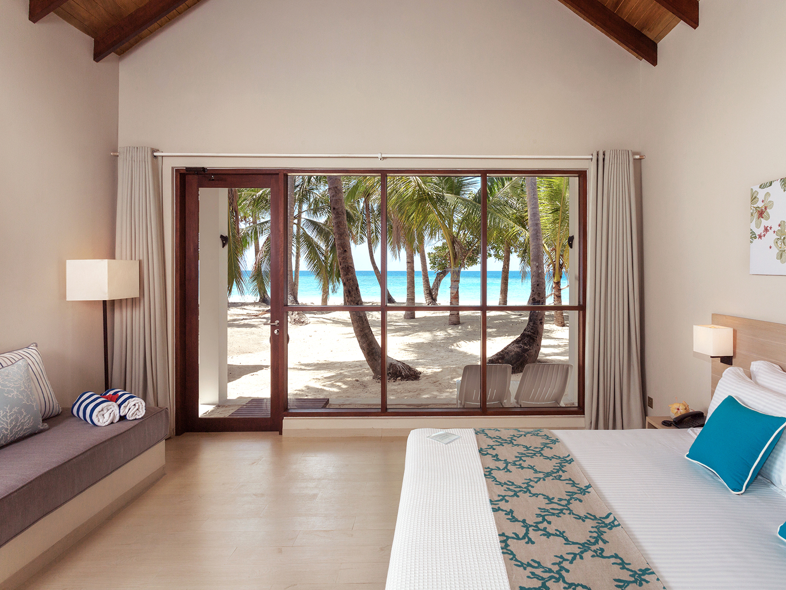 Malahini Kuda Bandos Resort 10