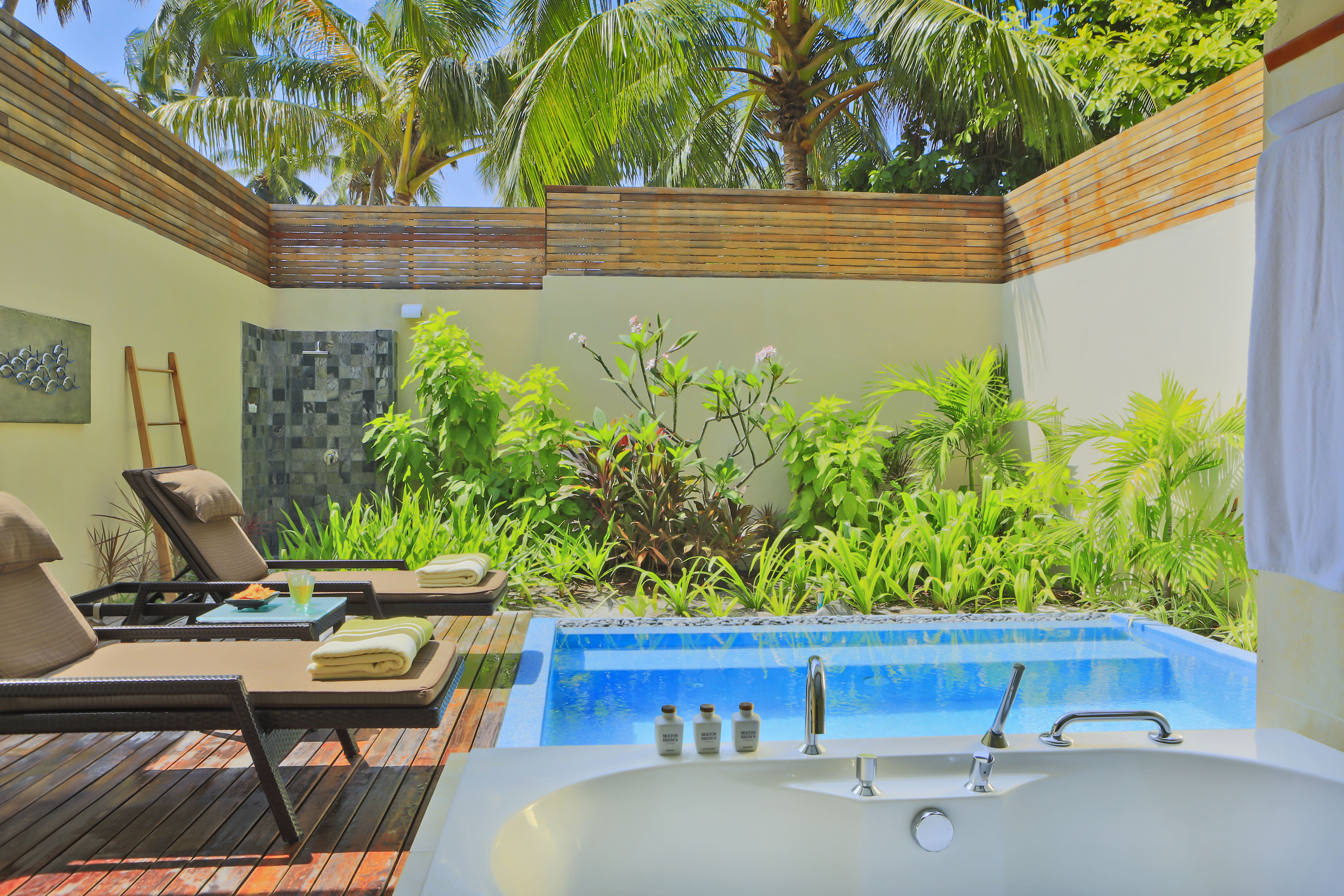 Niva Kurumba Maldives 24
