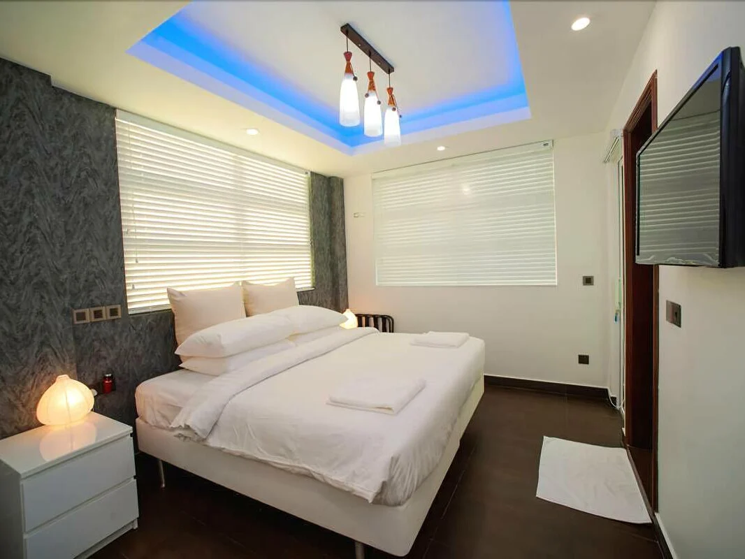 Airport Beach Hotel 5