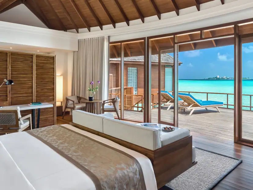 صورة: Anantara Dhigu Maldives Resort: Sunrise Over Water Villa