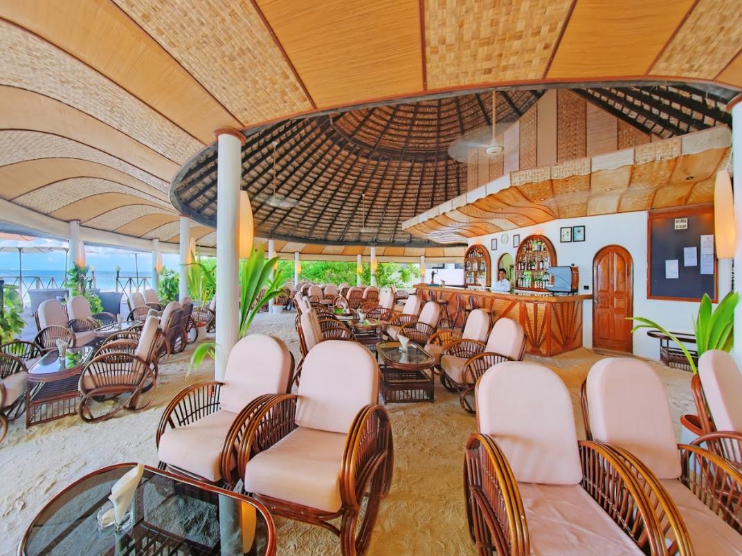 Angaga Island Resort & Spa Maldives 4