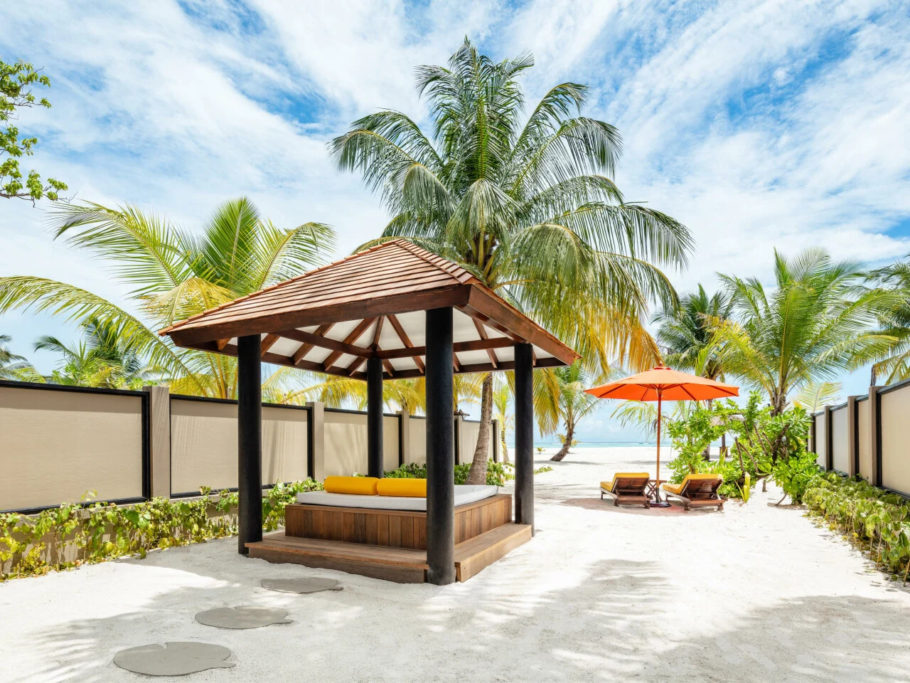 Angsana Velavaru 18