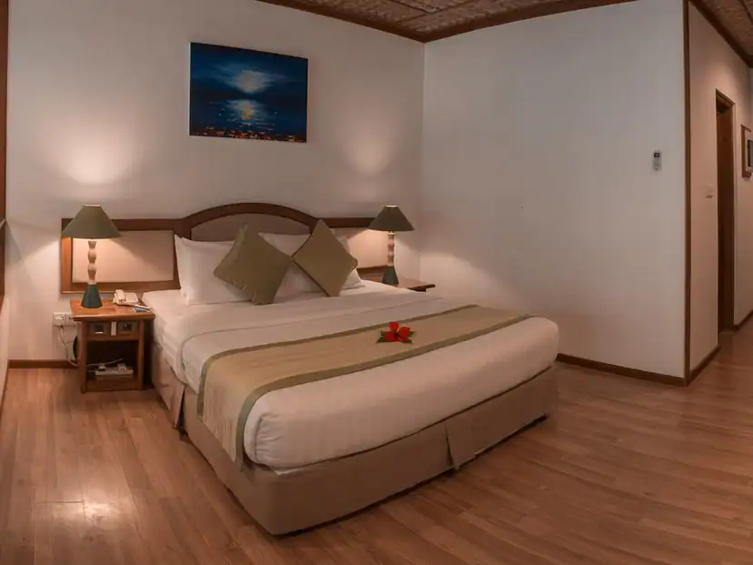 صورة: Bandos Maldives: Standard Beach Front Room