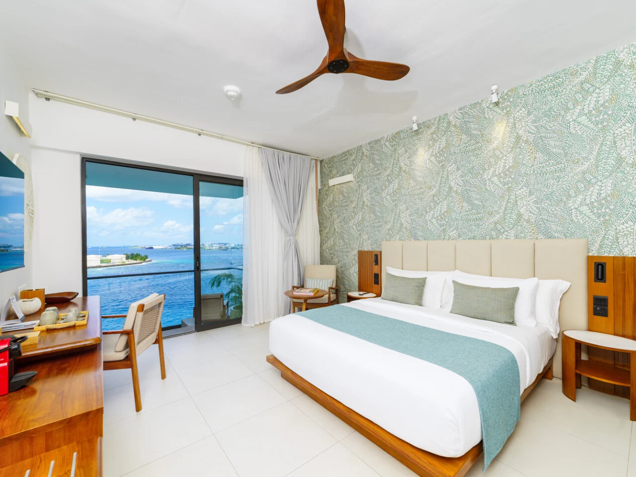 Interconnected Superior Ocean Front