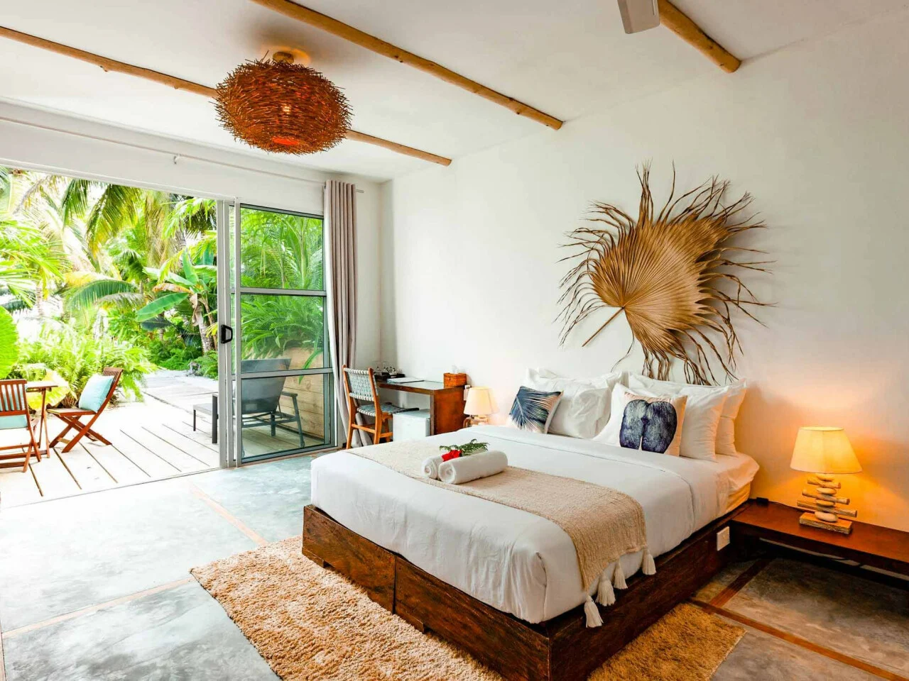 Bliss Praslin 1