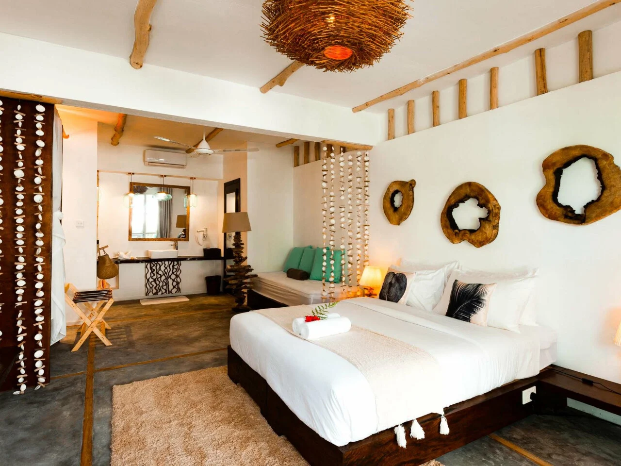 Bliss Praslin 10