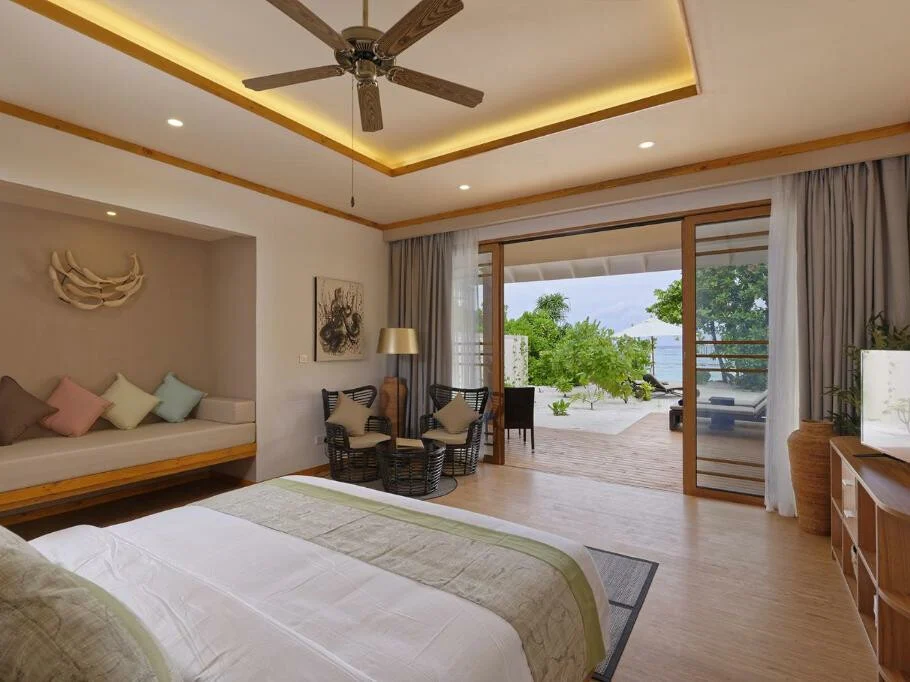 Brennia Kottefaru 16