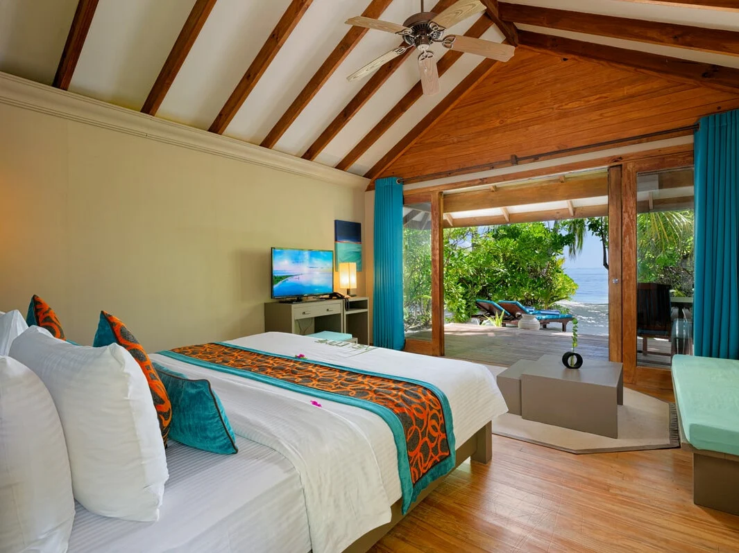 Canareef Resort Maldives 4