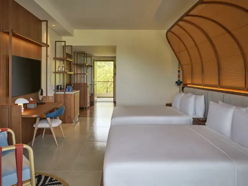 صورة: Canopy By Hilton Seychelles: Queen Bedroom with Garden View