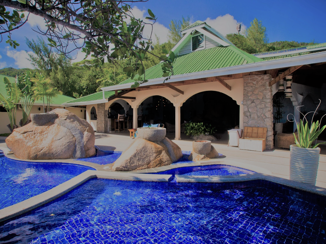 Coco de Mer Hotel & Black Parrot Suites 7