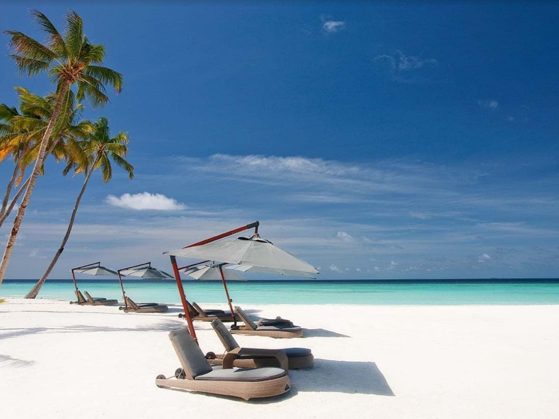 Constance Halaveli 2