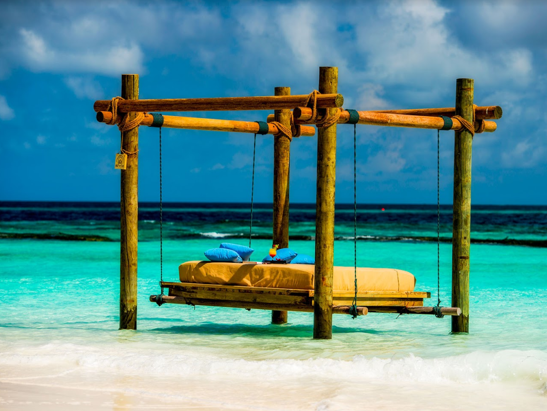 Constance Halaveli 5