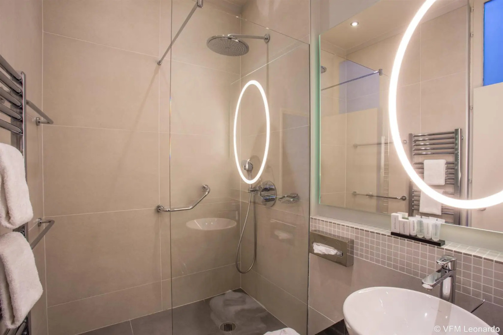 Crowne Plaza Paris Republique, an IHG Hotel 3