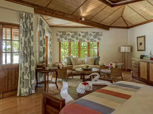 Denis Private Island 2