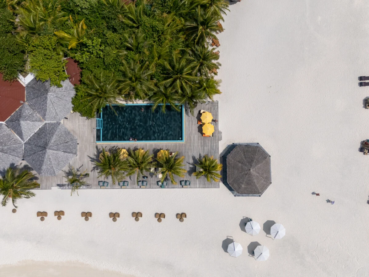 Dhigufaru Island Resort 1