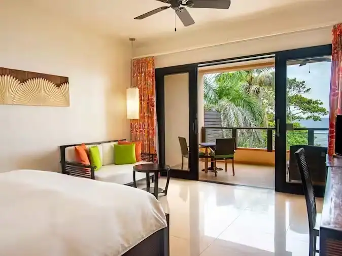 صورة: Double Tree by Hilton Allamanda Resort & Spa: King Deluxe Room with Ocean View