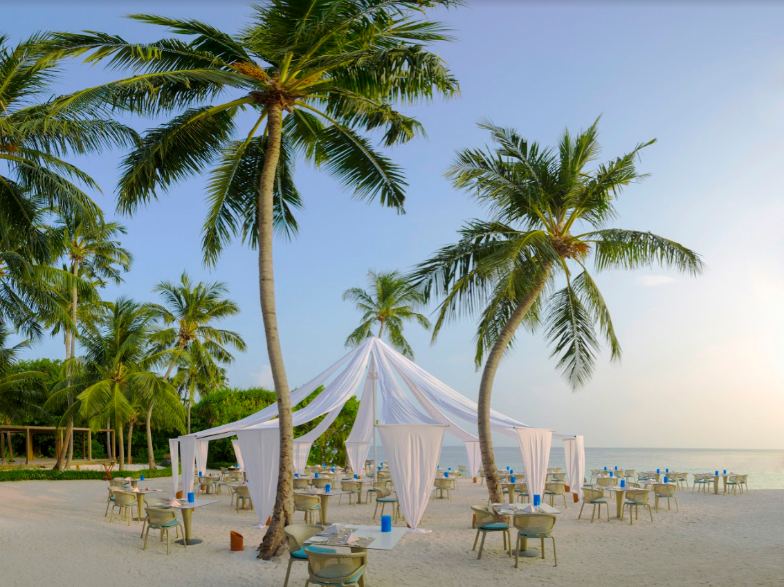 Dusit Thani Maldives 8