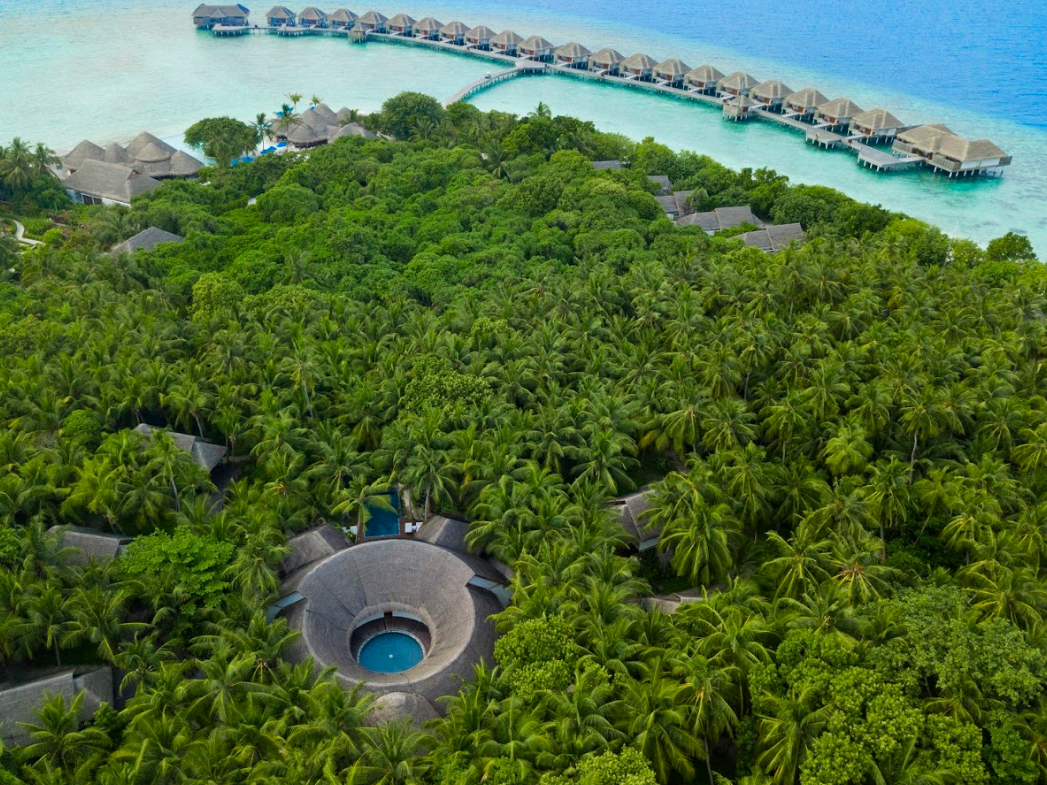 Dusit Thani Maldives 10