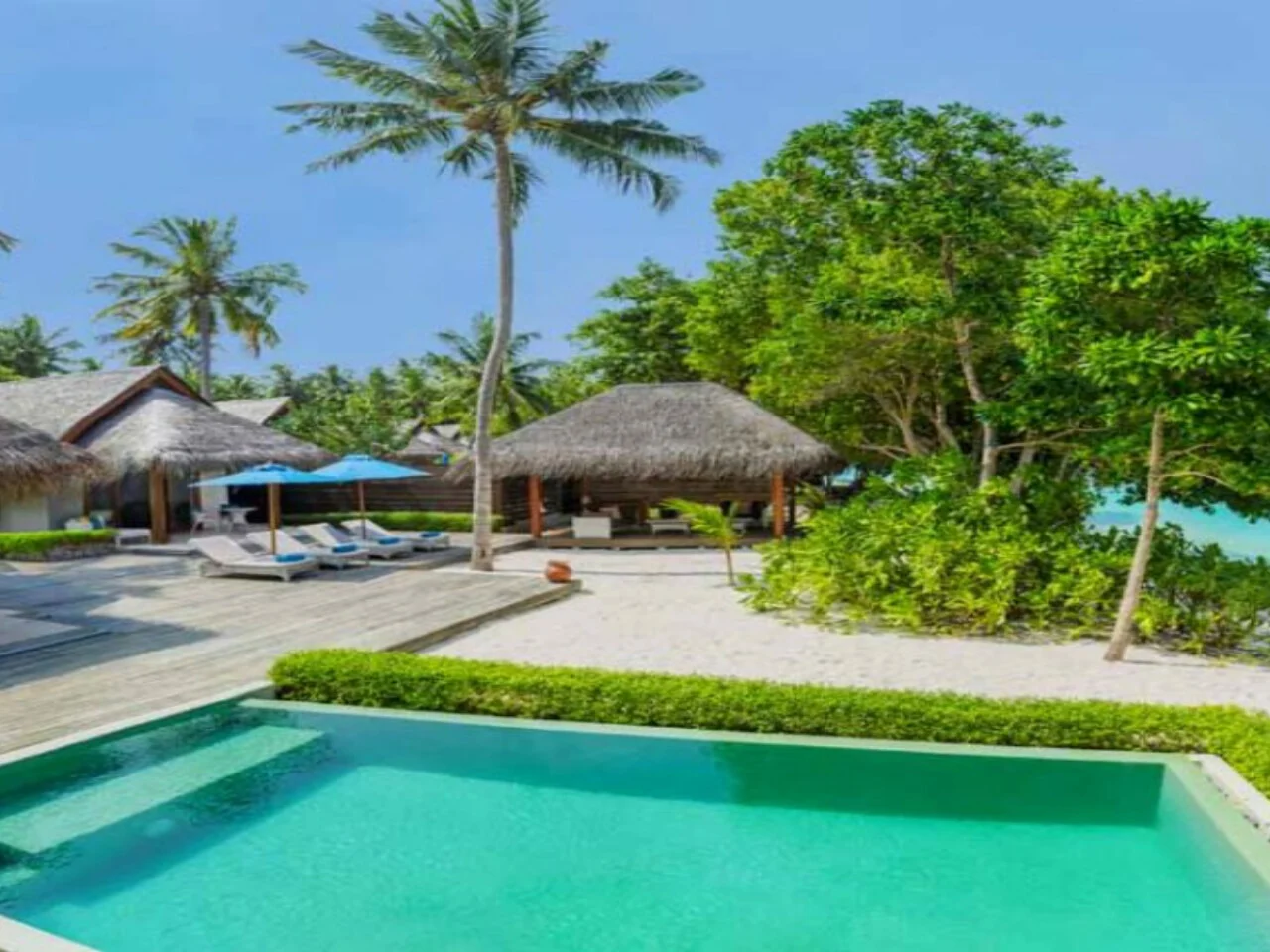 Dusit Thani Maldives 34