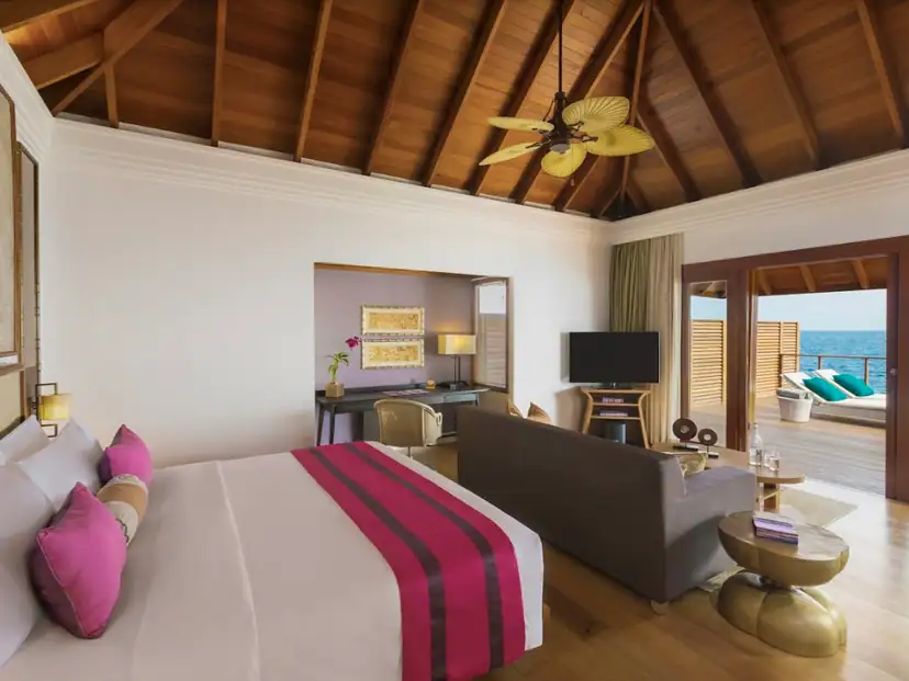 صورة: Dusit Thani Maldives: Waterfront Pool Villa