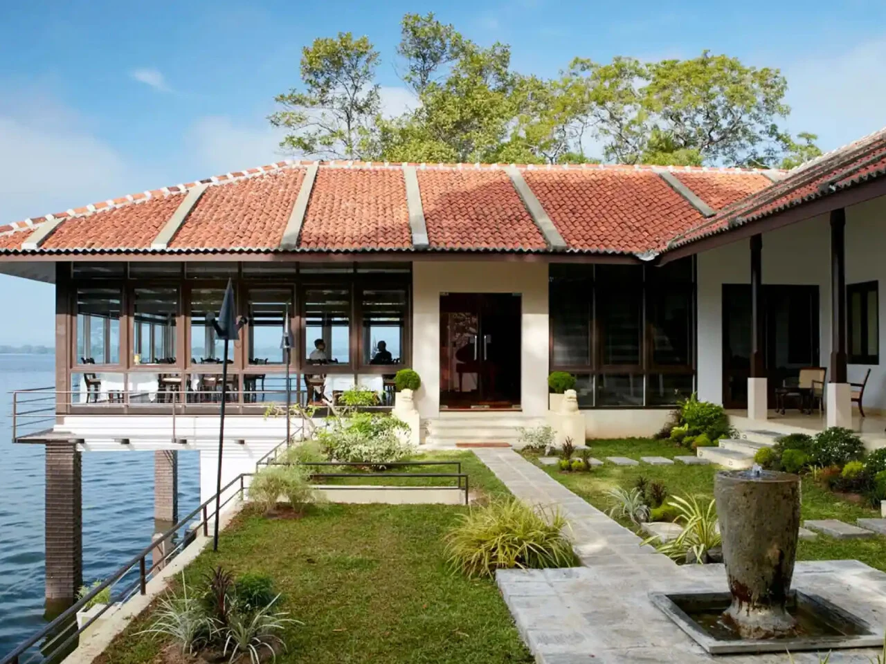 EKHO Lake House 1