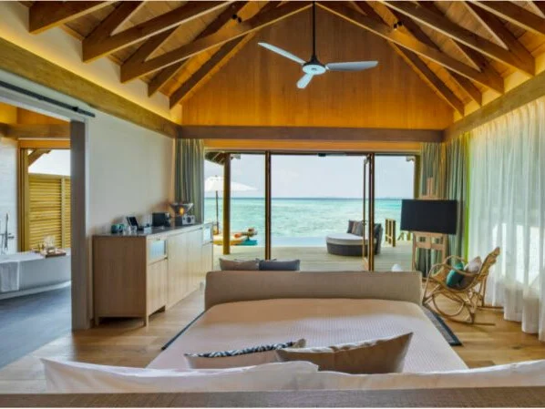 Emerald Faarufushi Resort & Spa 11
