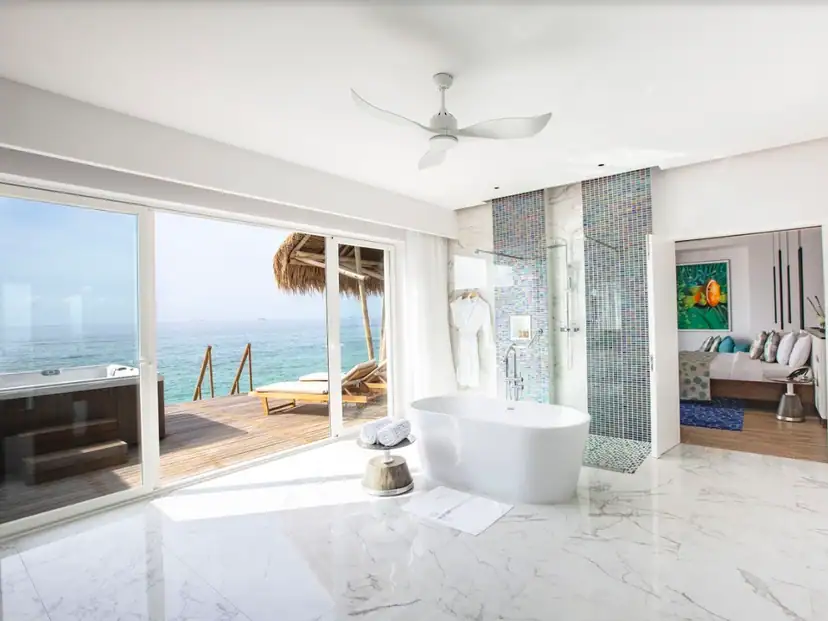 صورة: Emerald Maldives Resort & Spa: Jacuzzi Water Villa