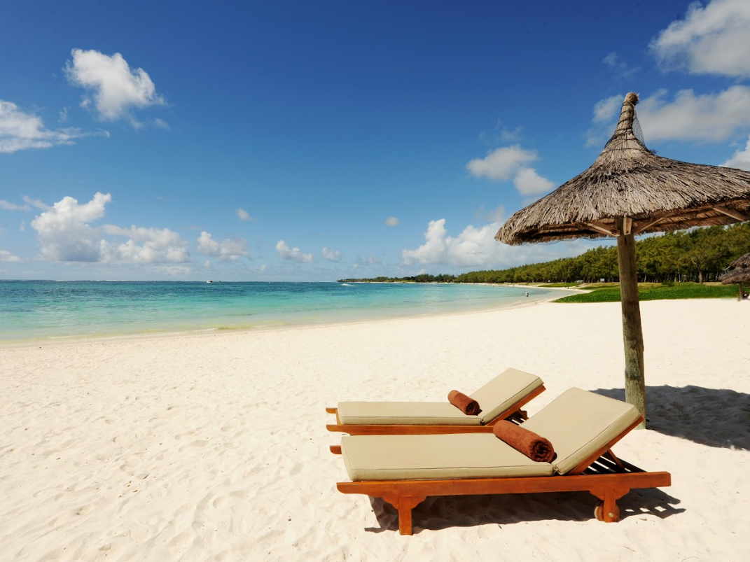 Emeraude Beach Attitude 11