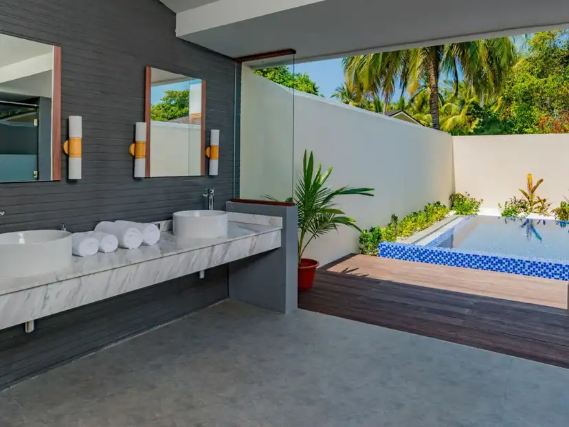 صورة: Fiyavalhu Maldives (DRY ISLAND): Beach Pool Villa
