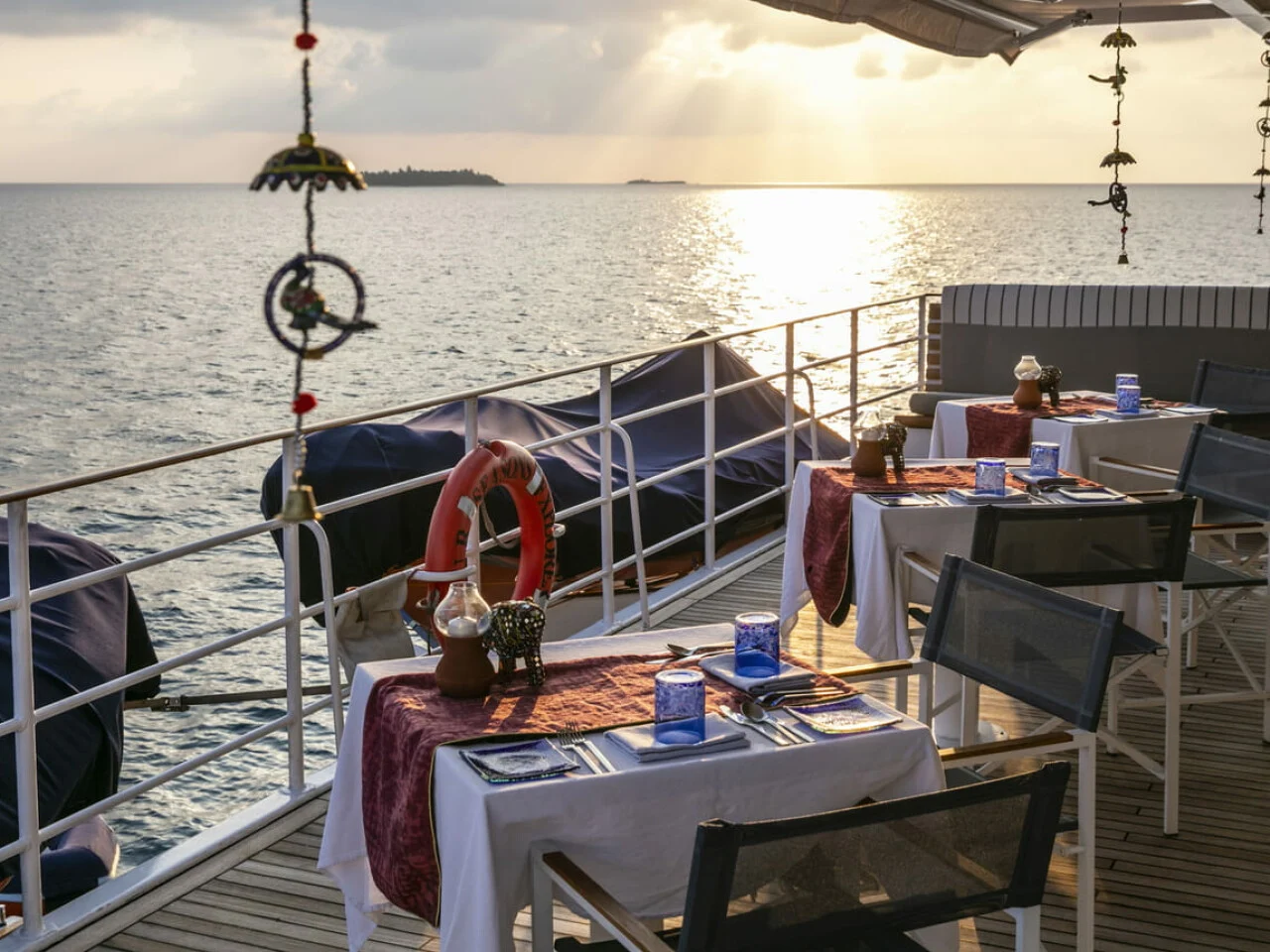 Four Seasons Explorer 5