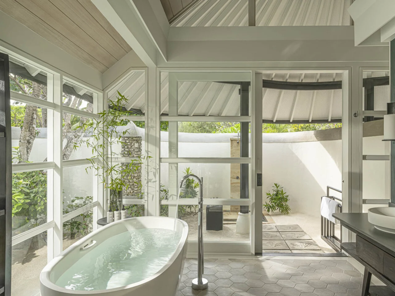 Four Seasons Resort Maldives at Kuda Huraa 11
