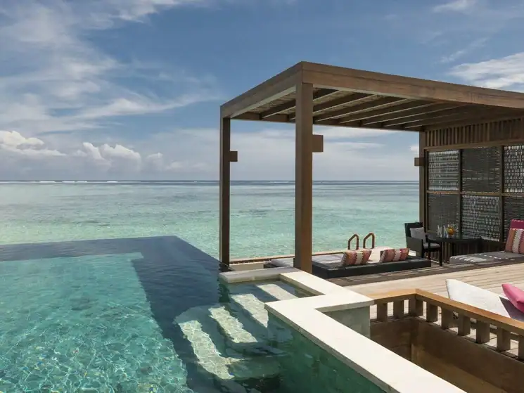 صورة: Four Seasons Resort Maldives at Kuda Huraa: Sunrise Water Villa With Pool