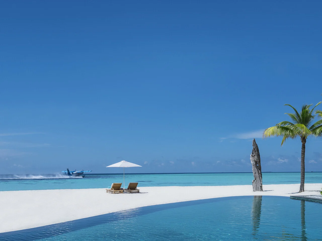 Four Seasons Voavah 1
