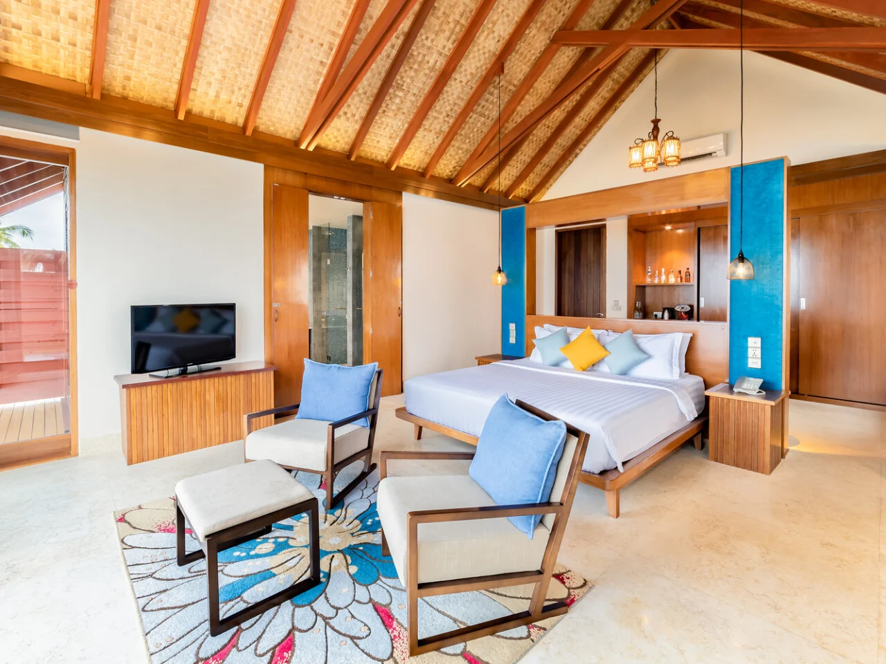 Furaveri Maldives 7