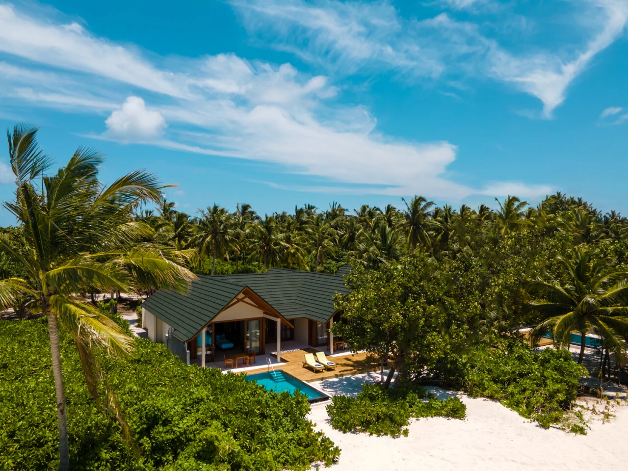 Furaveri Maldives 25