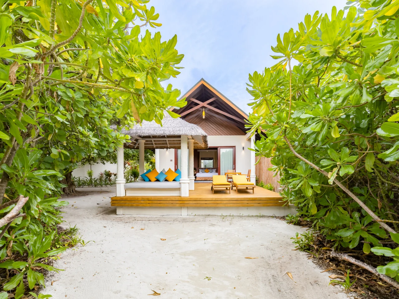 Furaveri Maldives 20