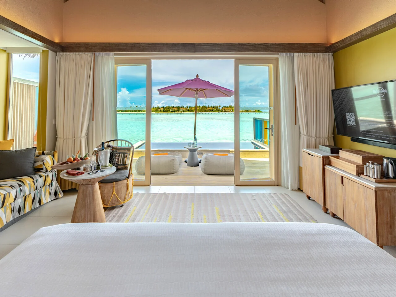 Hard Rock Hotel Maldives 17