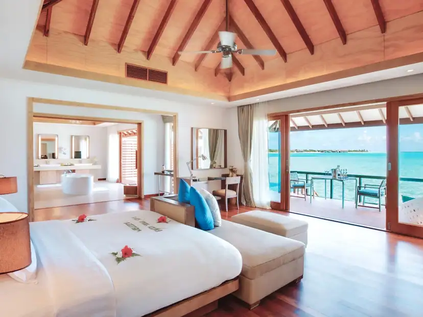 صورة: Hideaway Beach Resort & Spa: Deluxe Water Villa with Pool