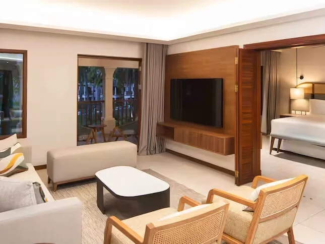 Beachfront Family Suite